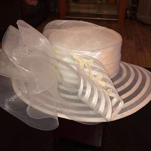 Accessories - Dressy Hat